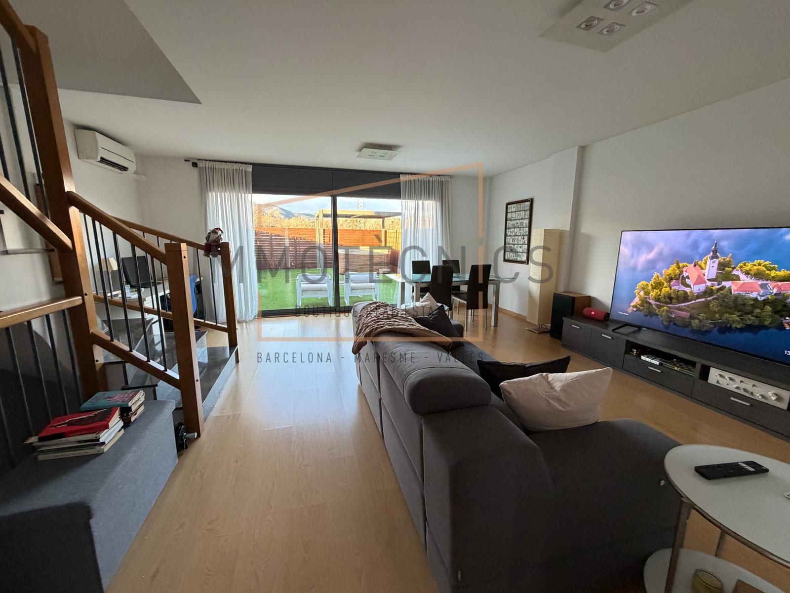 Living room of Single-family semi-detached for sale in Gualba  with Air Conditioner, Heating and Terrace