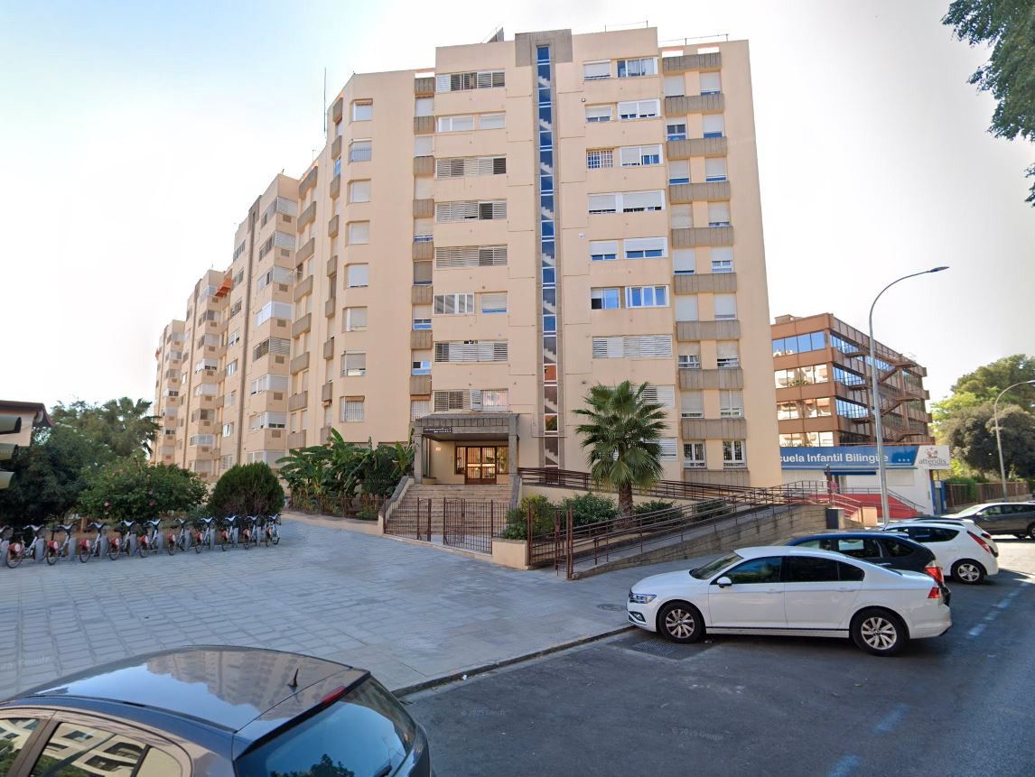 Exterior view of Flat for sale in  Sevilla Capital  with Private garden, Terrace and Swimming Pool
