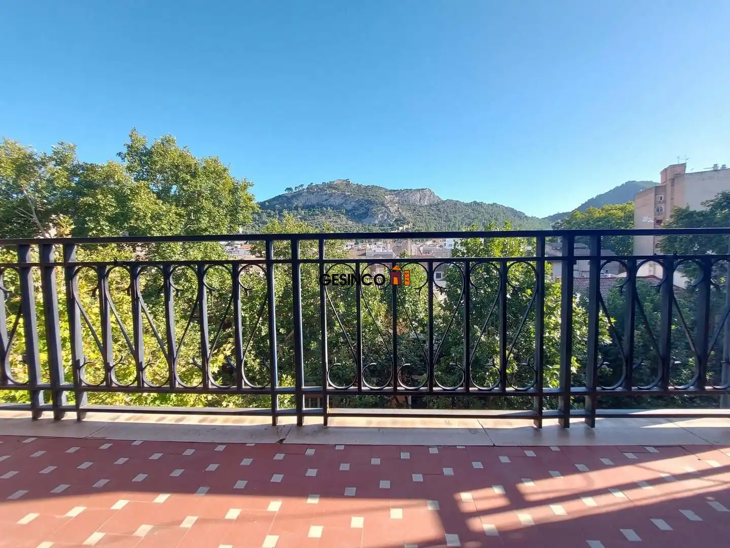 Flat with terrace for sale in Xàtiva