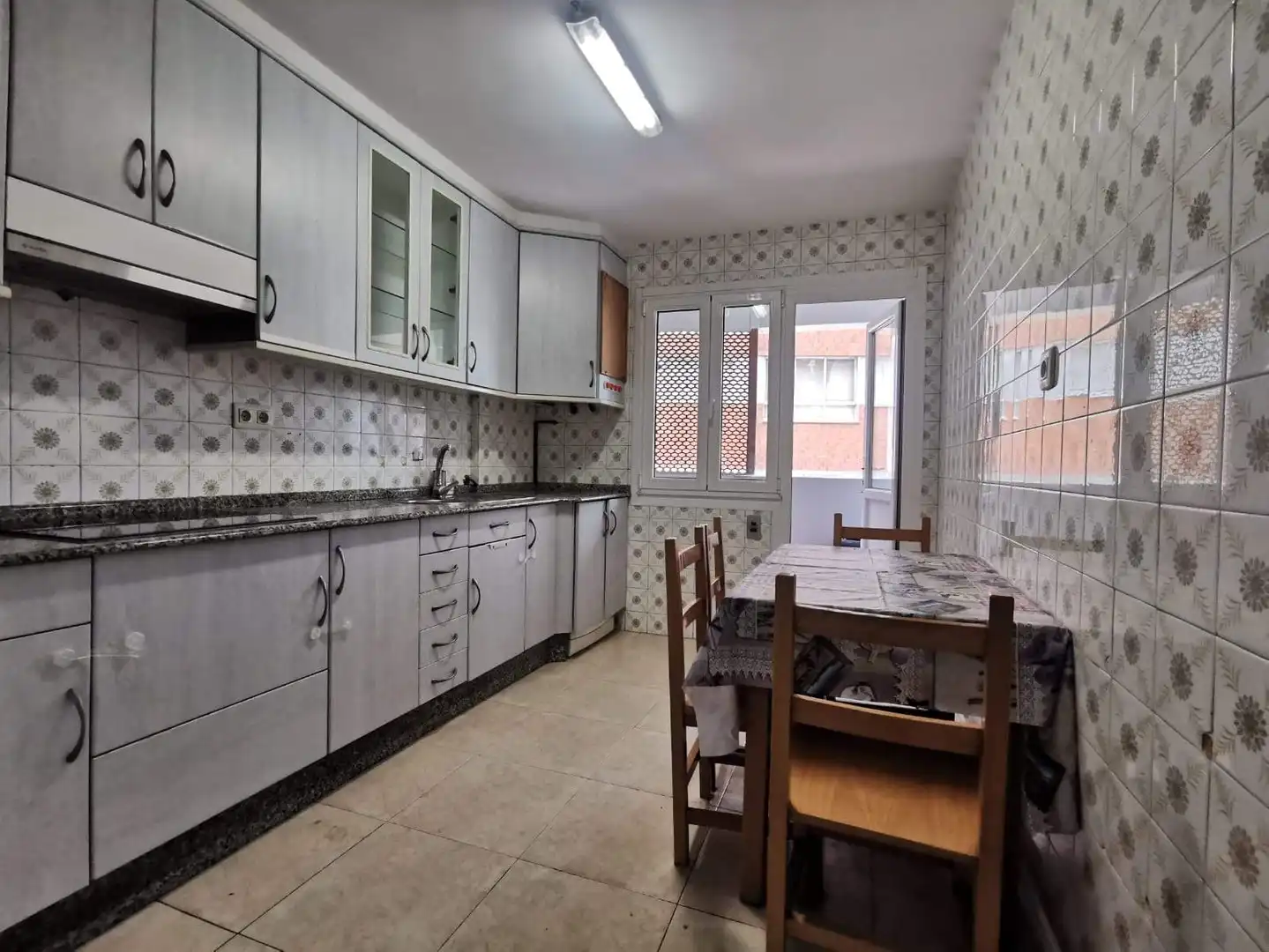 Cocina de Piso de alquiler en A Coruña Capital  con Amueblado