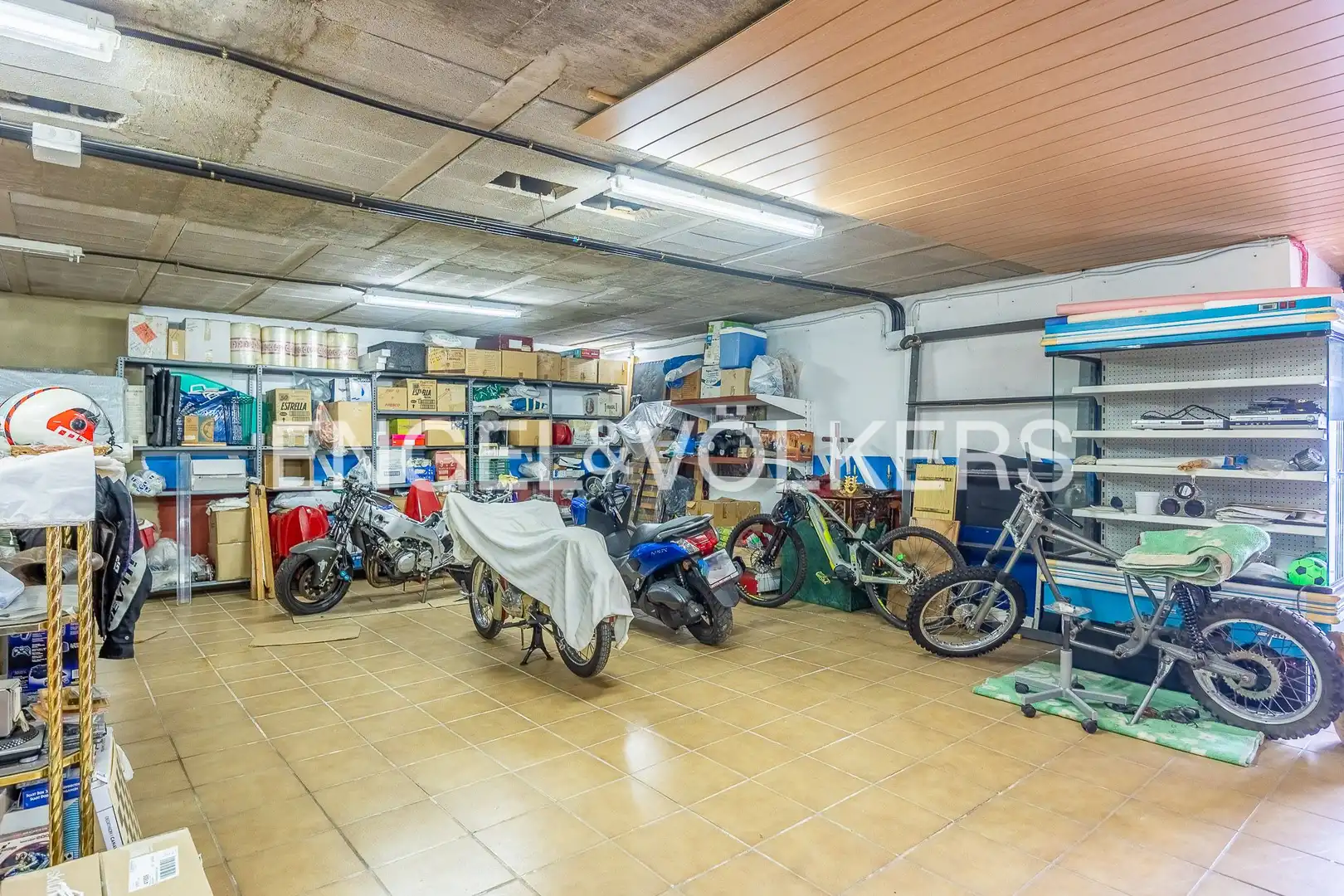 Casa o xalet en venda en Albaida del Aljarafe amb Aire condicionat, Calefacció i Jardí privat