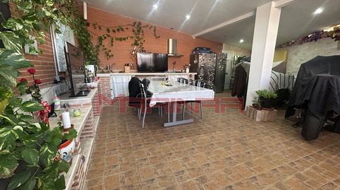 Foto 3 de Casa adosada en venta en Los Barreros, Seseña
