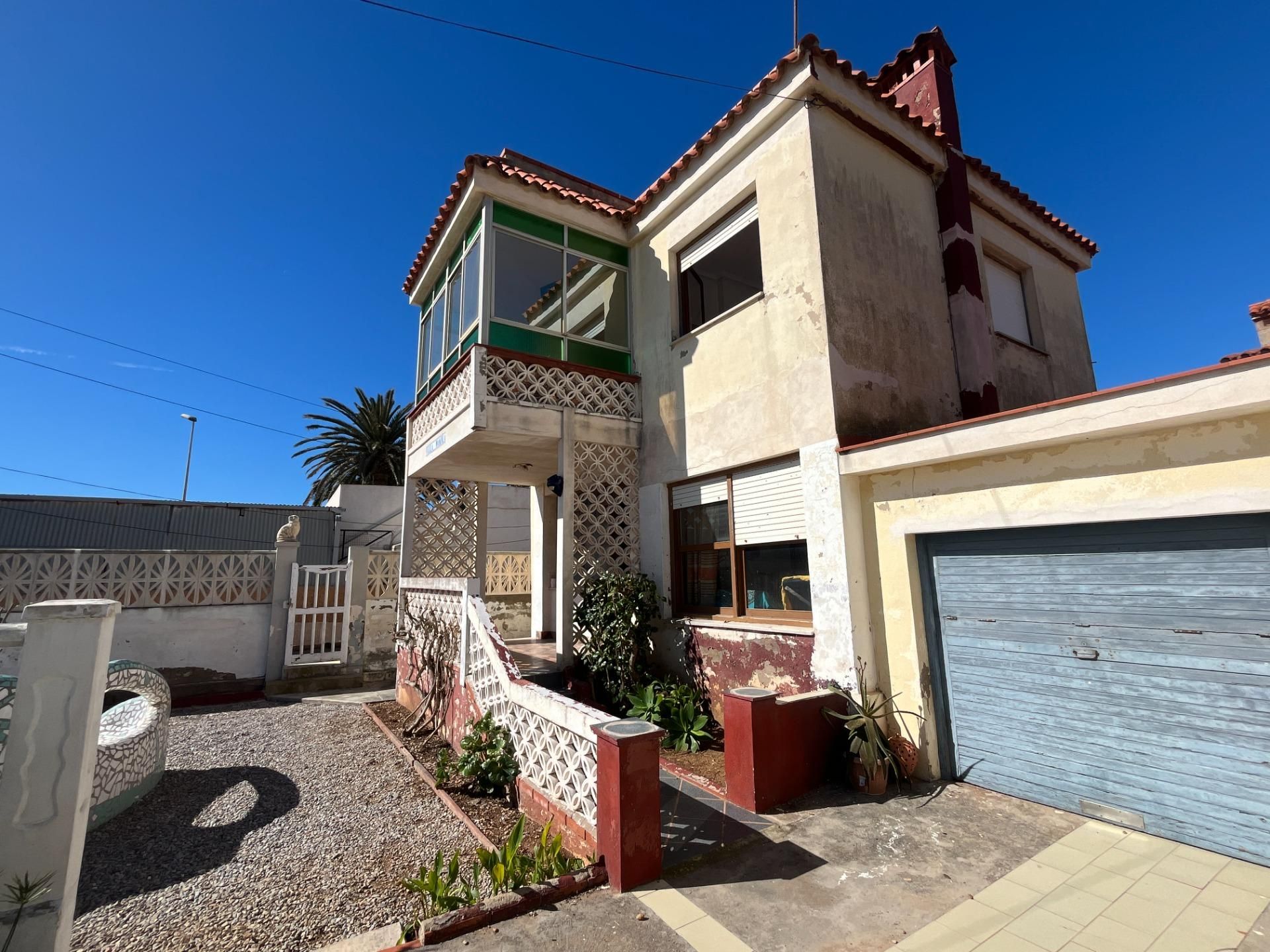 Vista exterior de Casa o xalet en venda en Almazora / Almassora amb Jardí privat i Terrassa