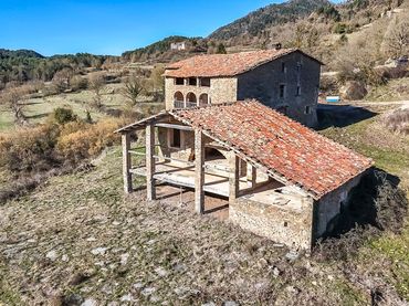 Landhaus mit Garten zum Verkauf in Les Llosses