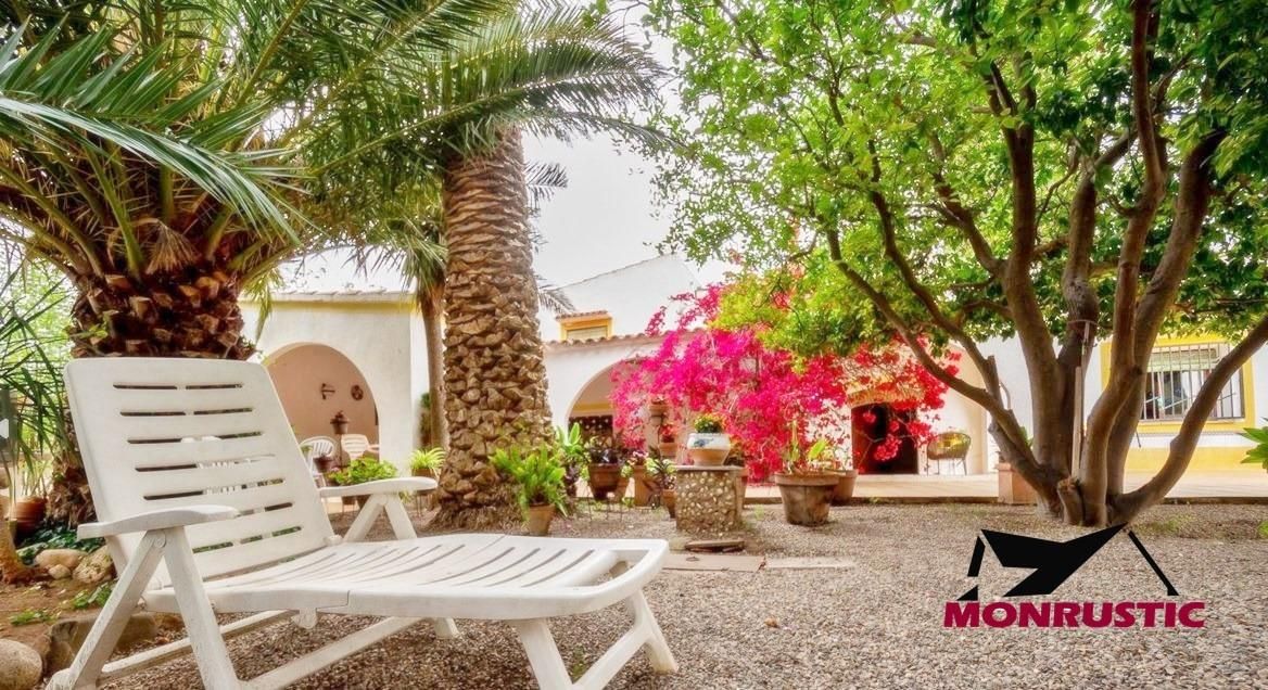 Garden of Country house for sale in Valls  with Private garden, Swimming Pool and Furnished