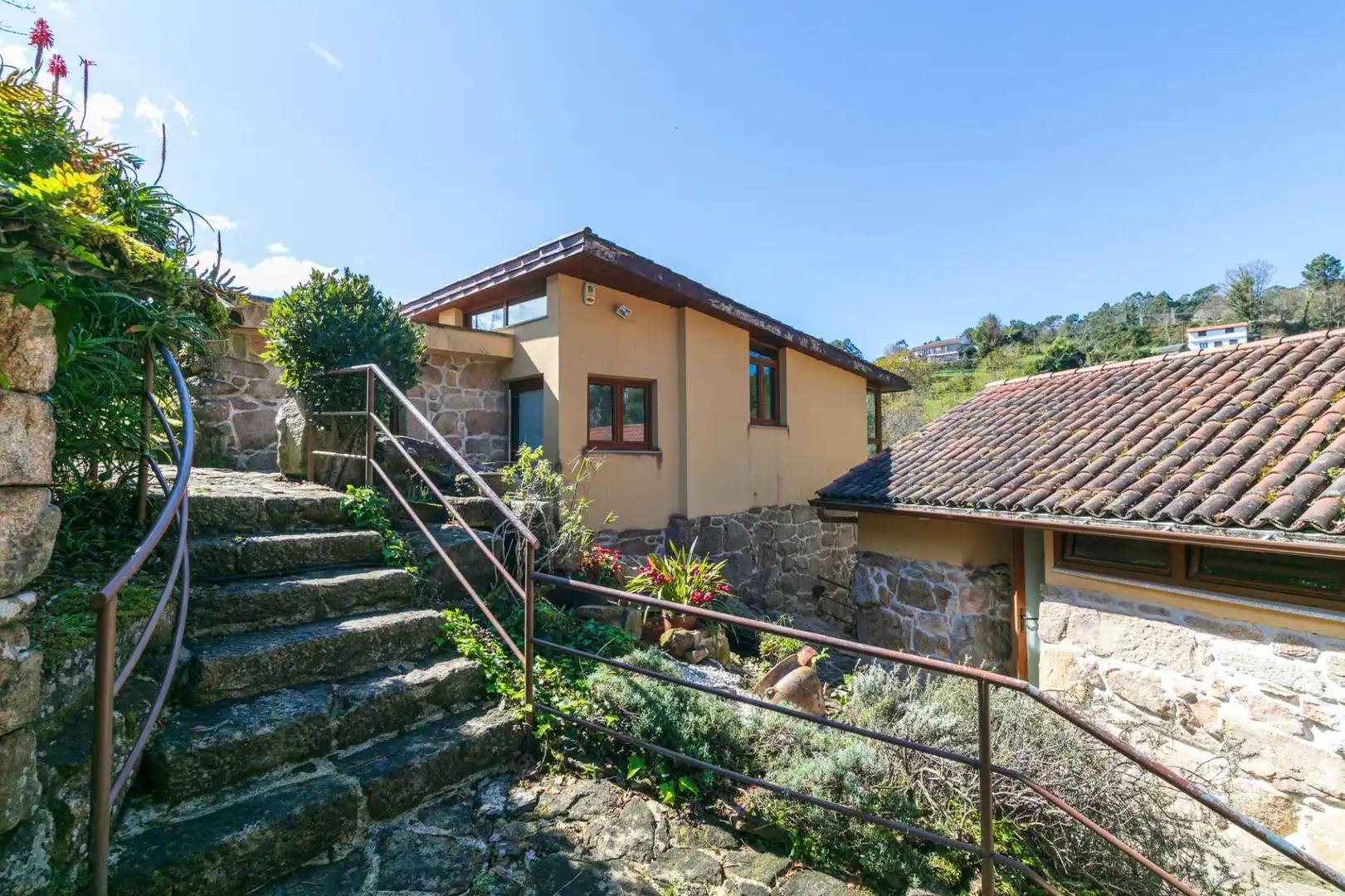 Exterior view of Houses for sale in Arbo  with Heating, Private garden and Storage room