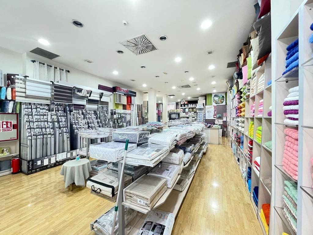 Premises for sale in Centre