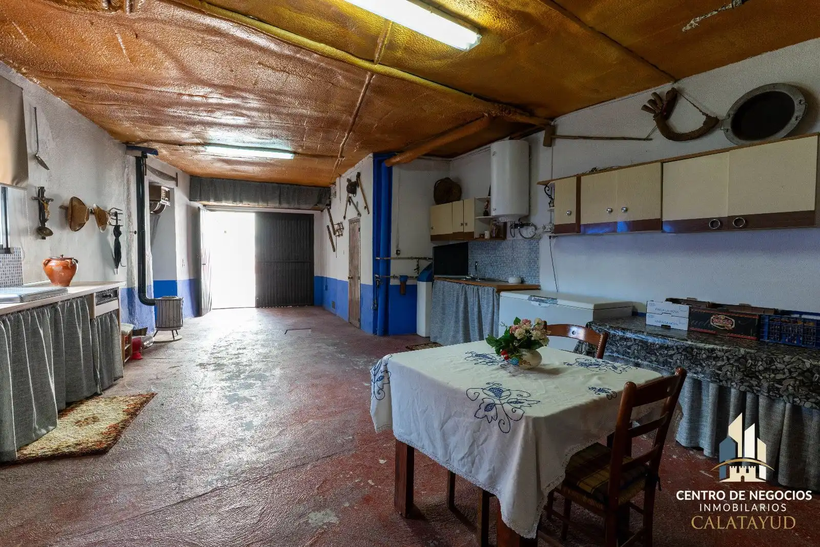 Cuina de Casa o xalet en venda en Maluenda amb Aire condicionat, Calefacció i Jardí privat