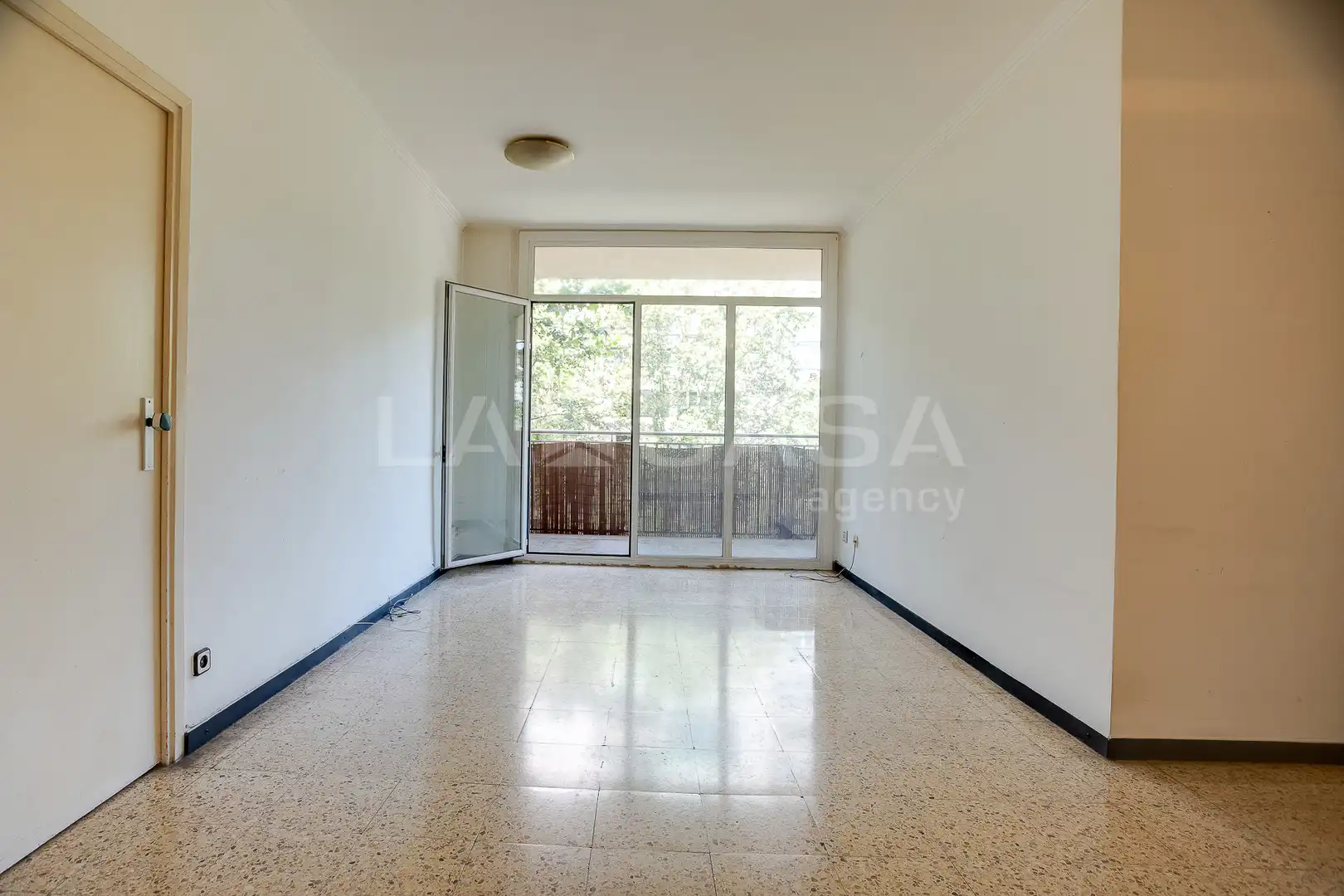 Wohnzimmer von Wohnung zum Verkauf in Barcelona mit Balkon