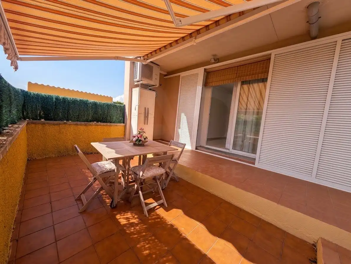 Casa aparellada amb piscina en venda a Platja de Mont-roig, imagen 16