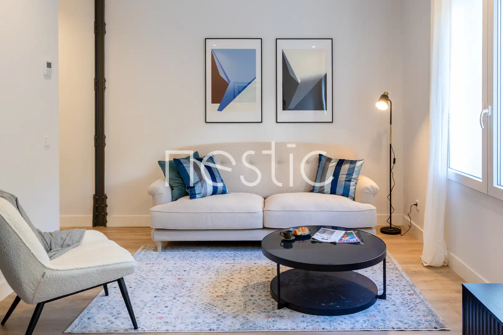 Sala d'estar de Apartament de lloguer en Madrid amb Aire condicionat, Calefacció i Moblat