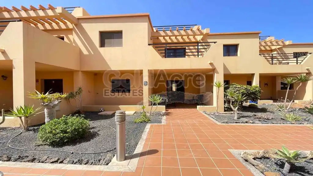 Exterior view of Houses for sale in La Oliva