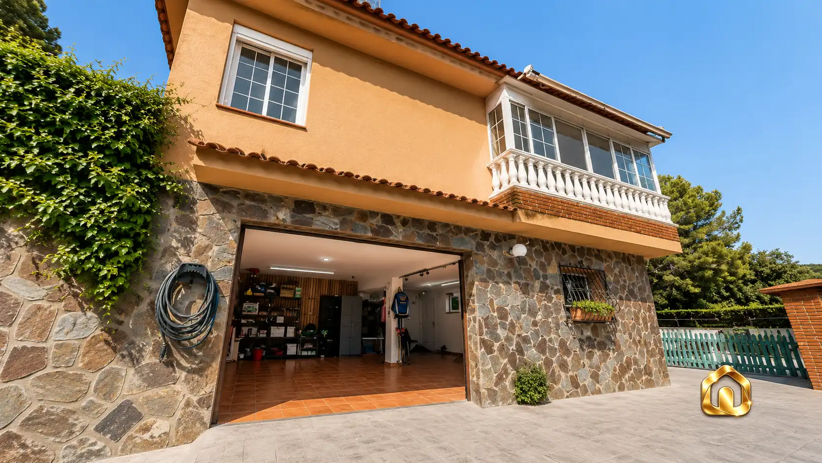 Vista exterior de Casa o chalet en venta en Sant Fost de Campsentelles con Aire acondicionado, Jardín privado y Terraza
