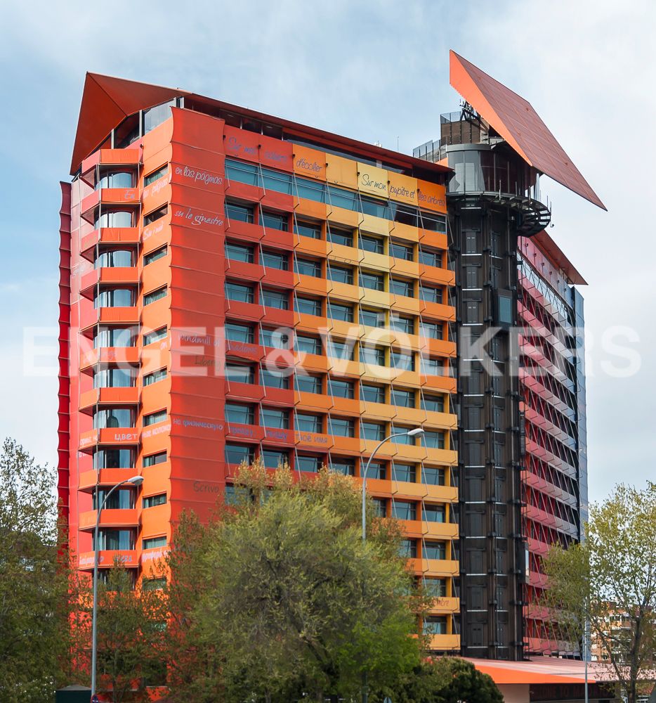 Vista exterior de Apartament en venda en  Madrid Capital amb Aire condicionat, Calefacció i Terrassa