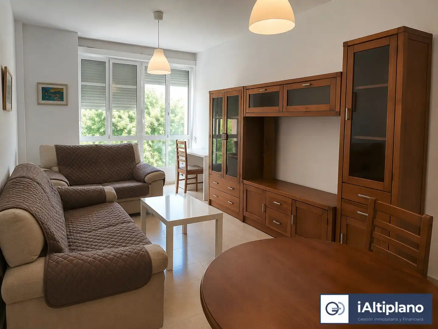 Sala de estar de Piso en venta en Baza con Calefacción y Amueblado