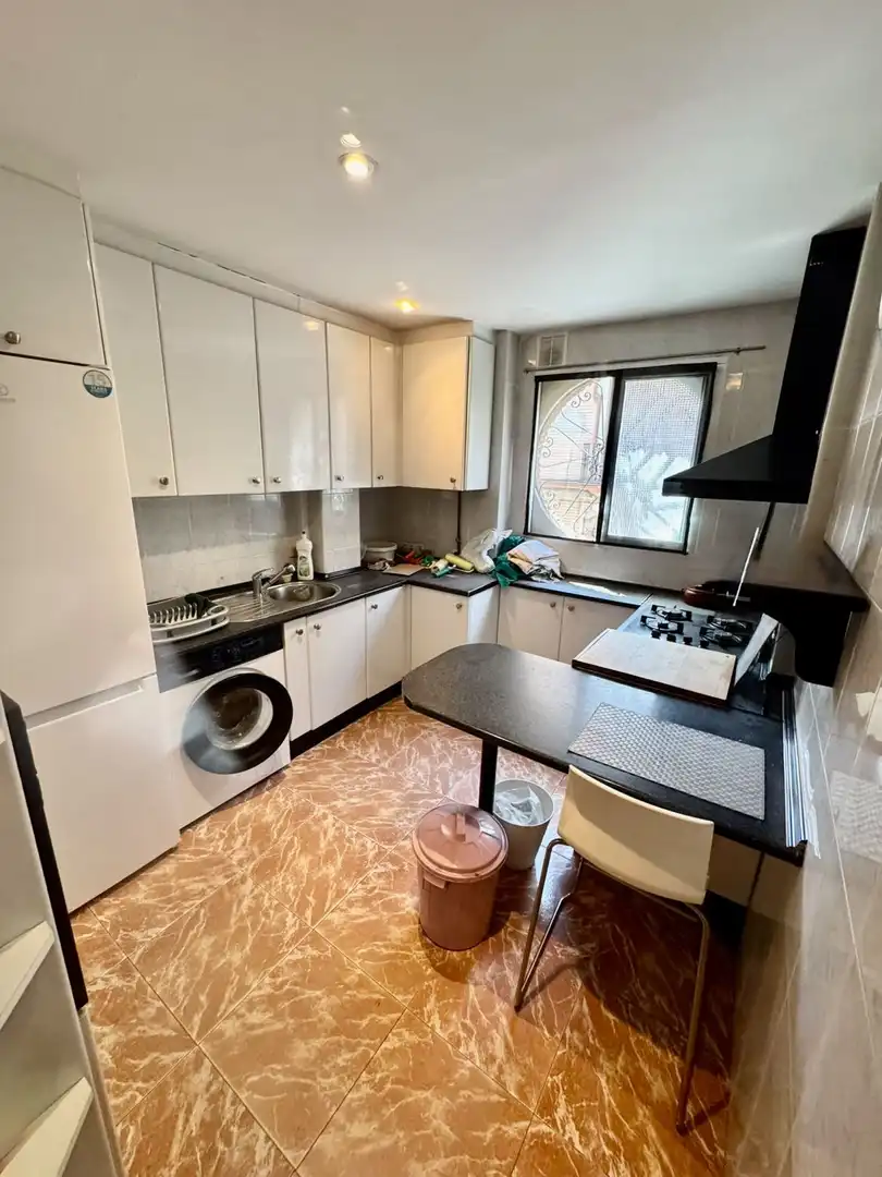 Cocina de Piso de alquiler en Sevilla con Aire acondicionado y Balcón
