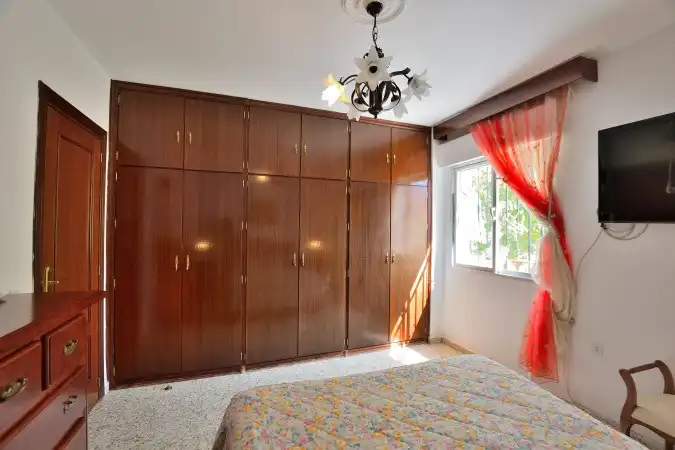 Schlafzimmer von Wohnung zur Miete in Ronda mit Möbliert