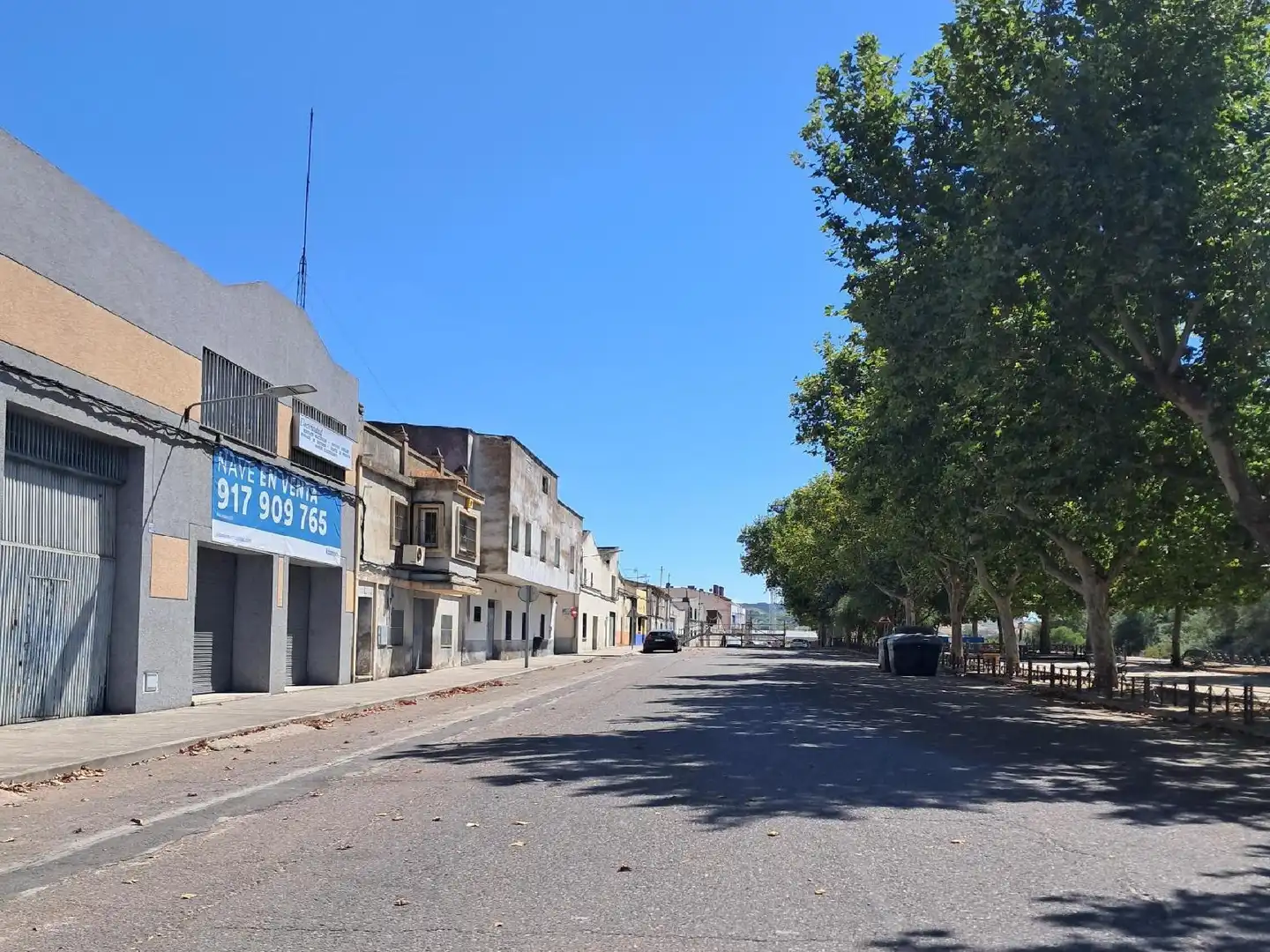 Vista exterior de Nau industrial en venda en Talavera de la Reina