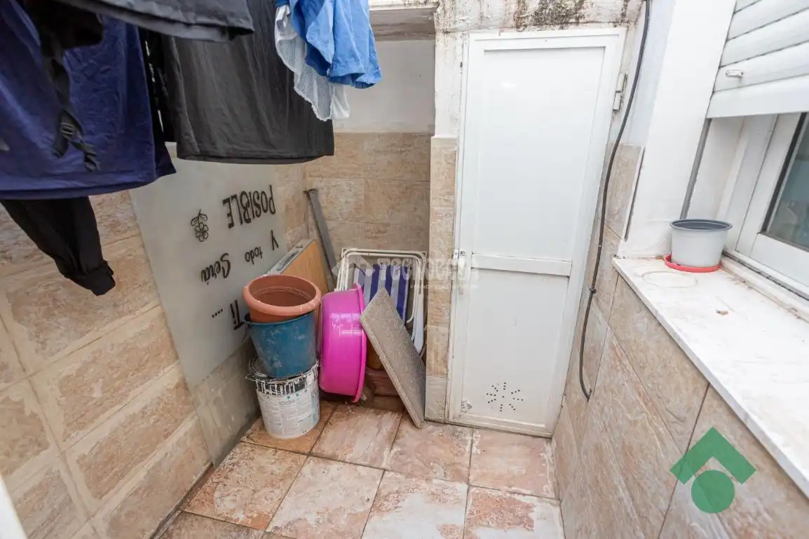 Bany de Pis en venda en Algeciras amb Balcó