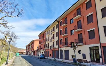 Vista exterior de Pis en venda en Ezcaray amb Calefacció, Parquet i Terrassa