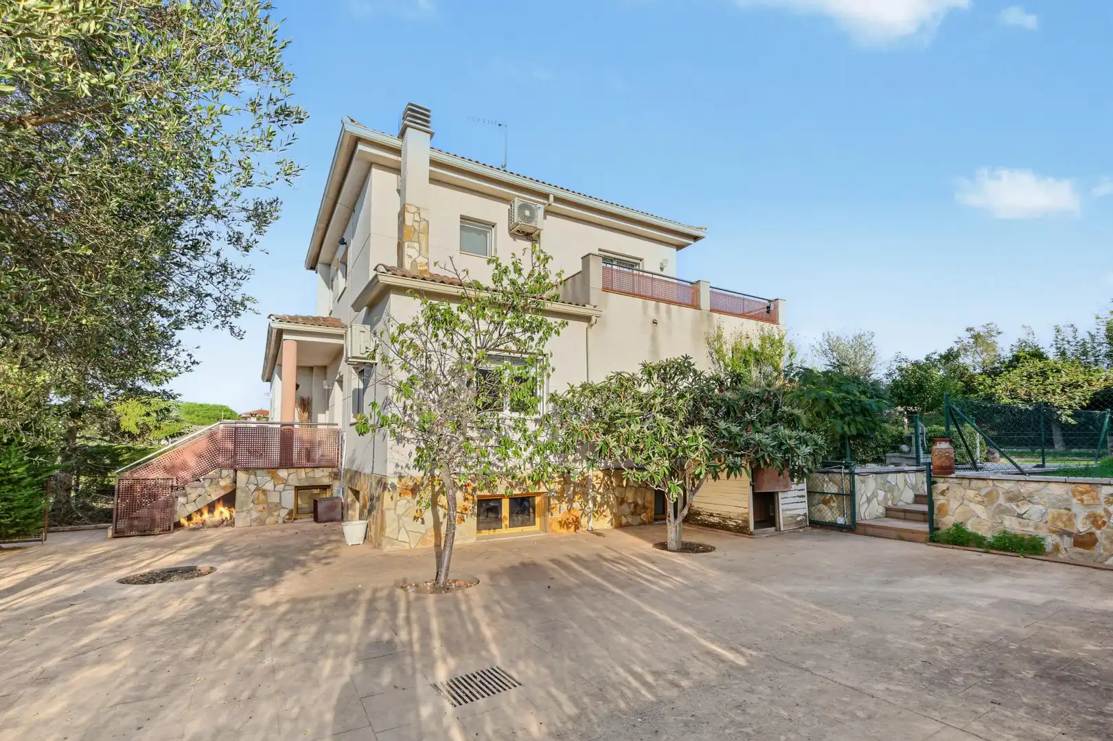 Maison rustique avec piscine à vendre à 44 Carrer Gironés #Urb. King Park, imagen 14