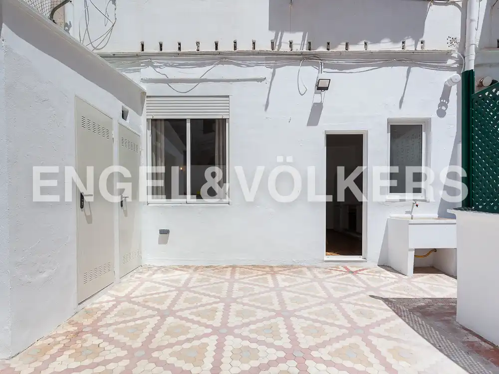 Exterior view of Flat for rent in Valencia  with Heating, Parquet flooring and Terrace