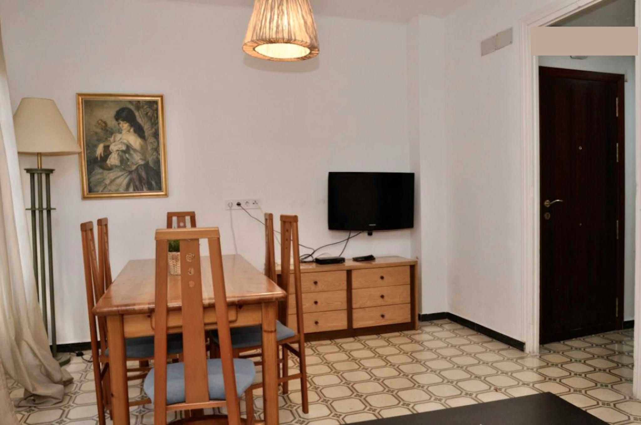 Comedor de Piso de alquiler en  Barcelona Capital con Amueblado, Lavadora y TV