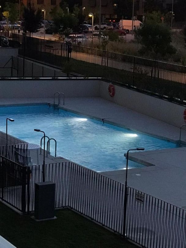 Piscina de Pis de lloguer en  Madrid Capital amb Calefacció, Jardí privat i Terrassa