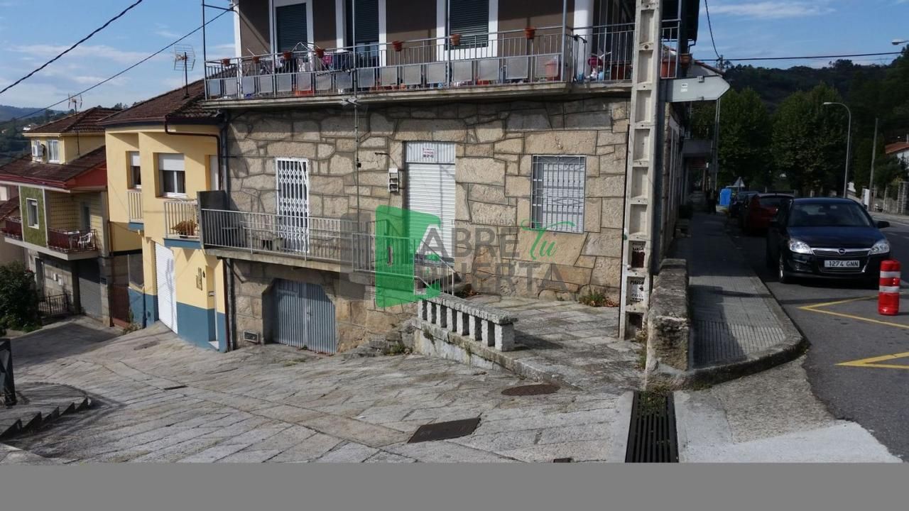 Vista exterior de Finca rústica en venda en Ourense Capital  amb Calefacció i Traster