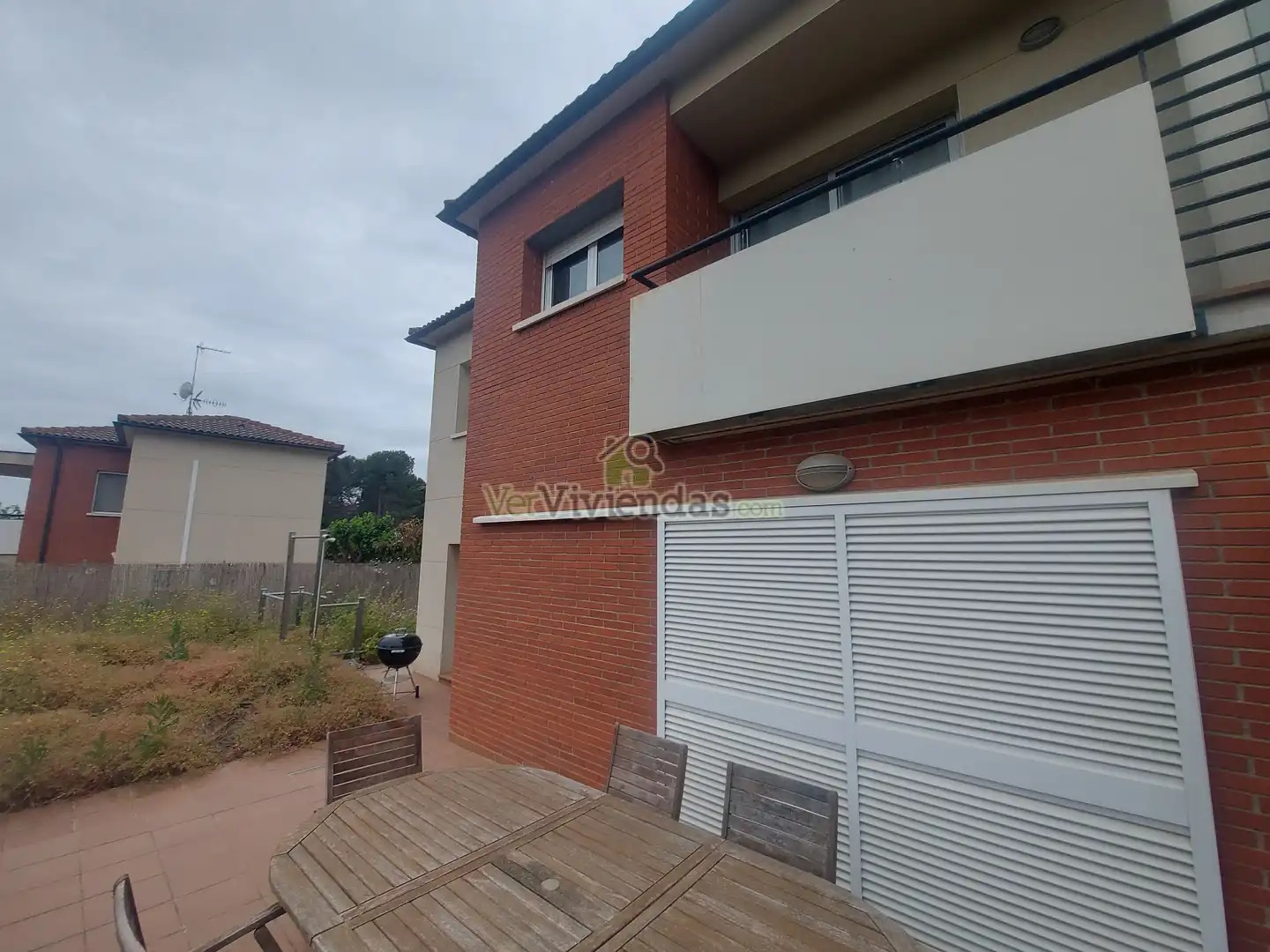 Vista exterior de Casa adosada en venda en Piera amb Calefacció, Jardí privat i Terrassa
