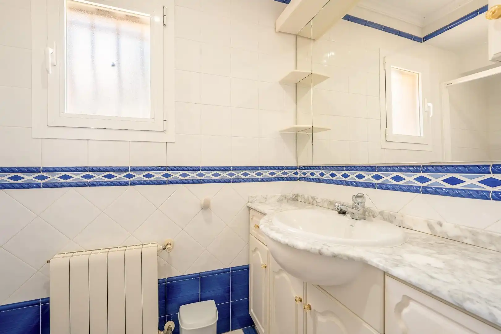 Bathroom of Houses for sale in Jávea / Xàbia  with Air Conditioner, Heating and Private garden