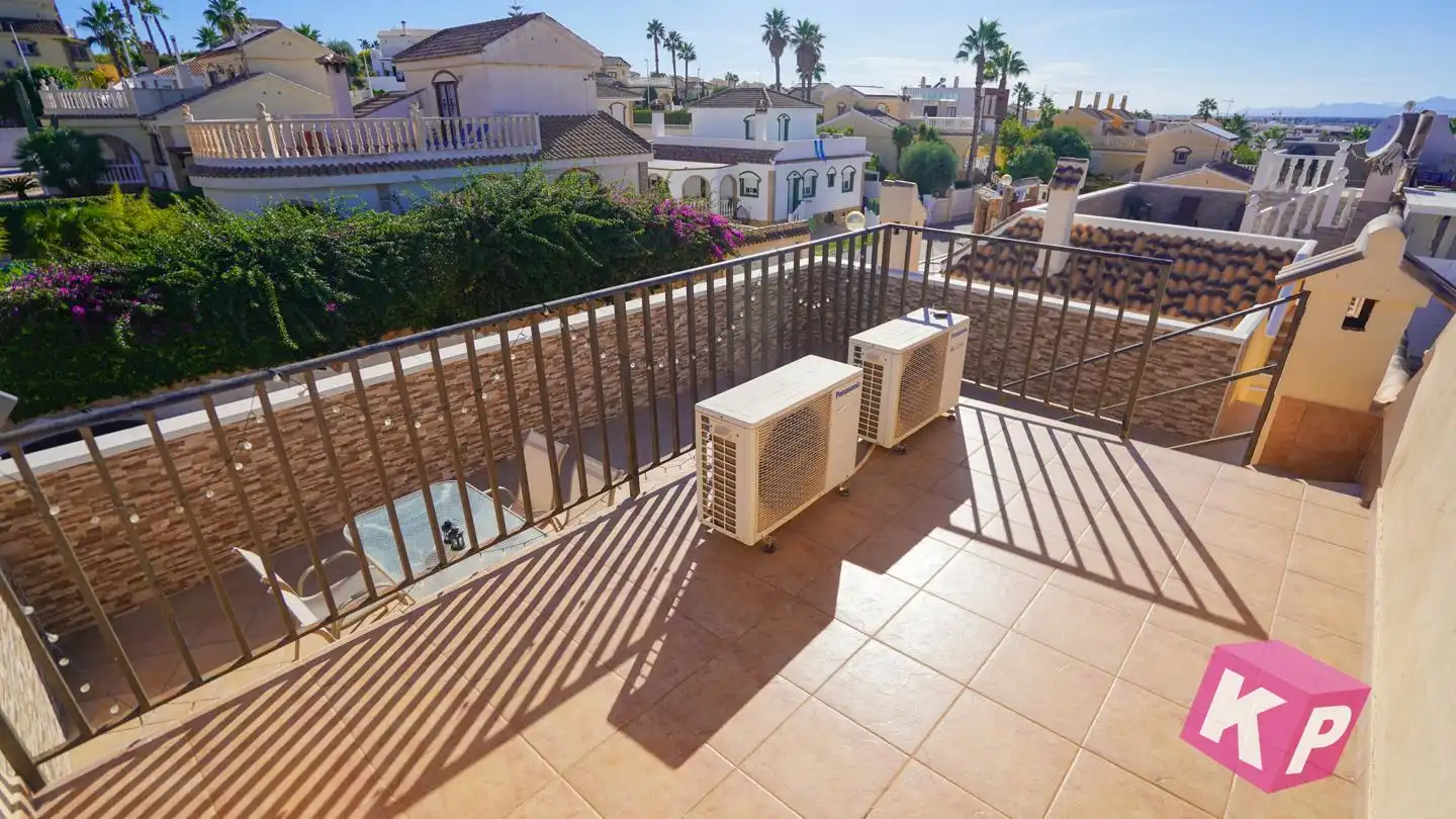 Casa amb piscina en venda a Avinguda del Carabasí, imagen 4