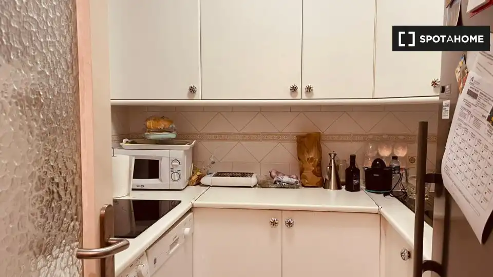 Kitchen of Flat for share in Almuñécar  with Air Conditioner, Heating and Furnished