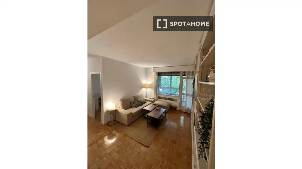 Piso con terraza en alquiler en Chamartín, imagen 2
