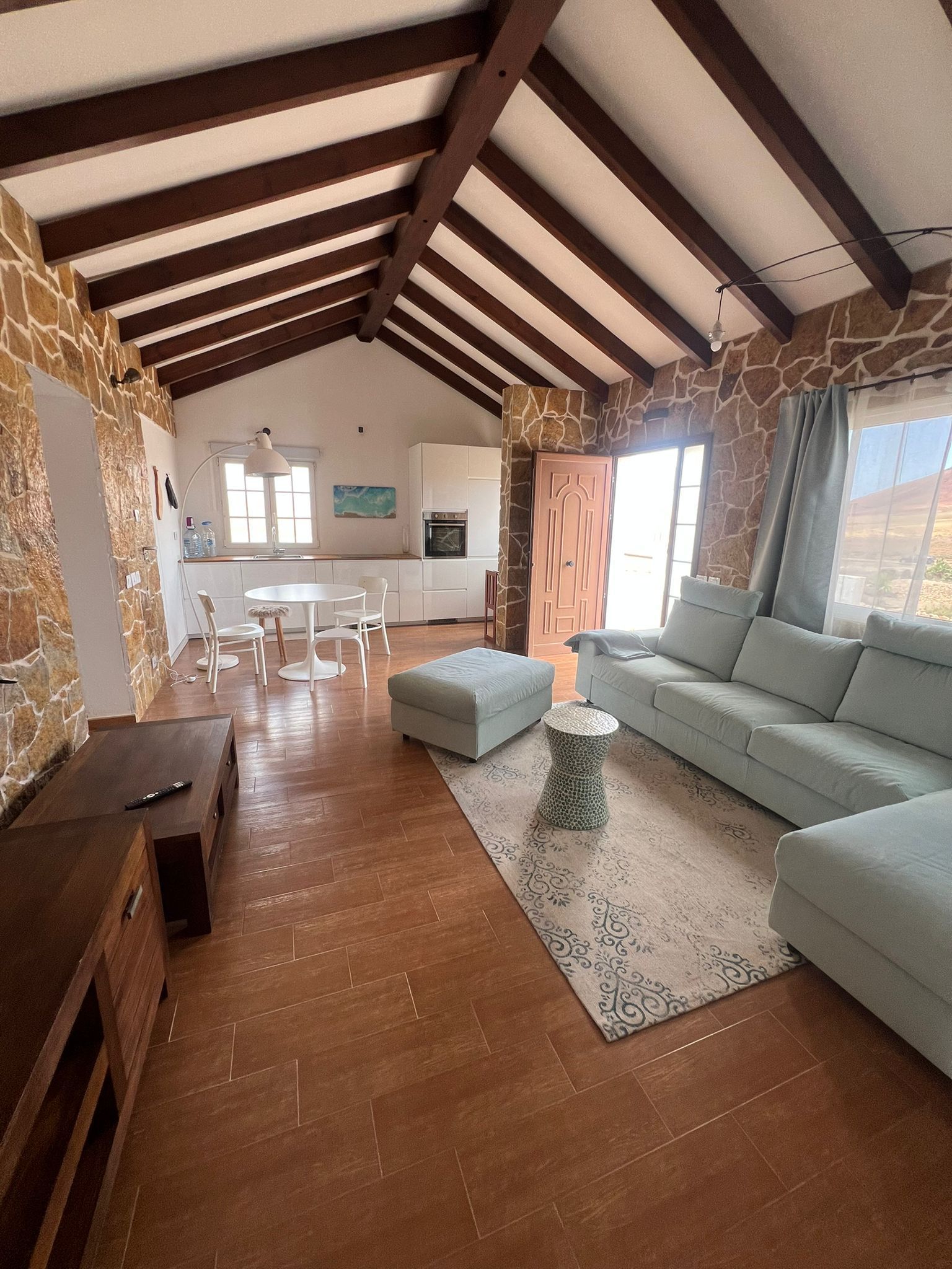 Sala d'estar de Finca rústica en venda en Puerto del Rosario amb Jardí privat, Terrassa i Traster