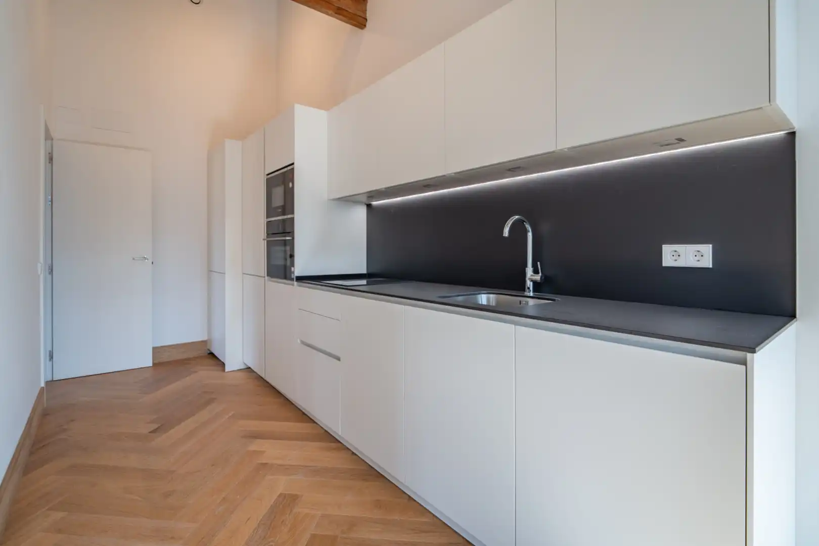Cocina de Apartamento en venta en Málaga con Piscina y Piscina comunitaria