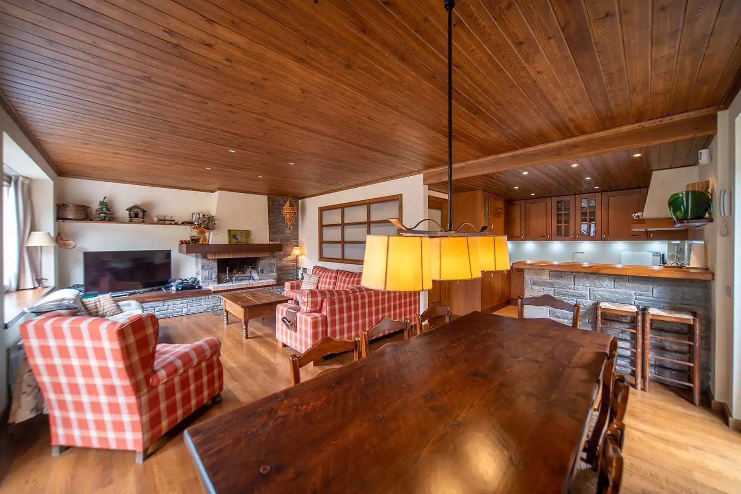 Sala de estar de Casa o chalet en venta en Vielha e Mijaran con Jardín privado, Parquet y Terraza