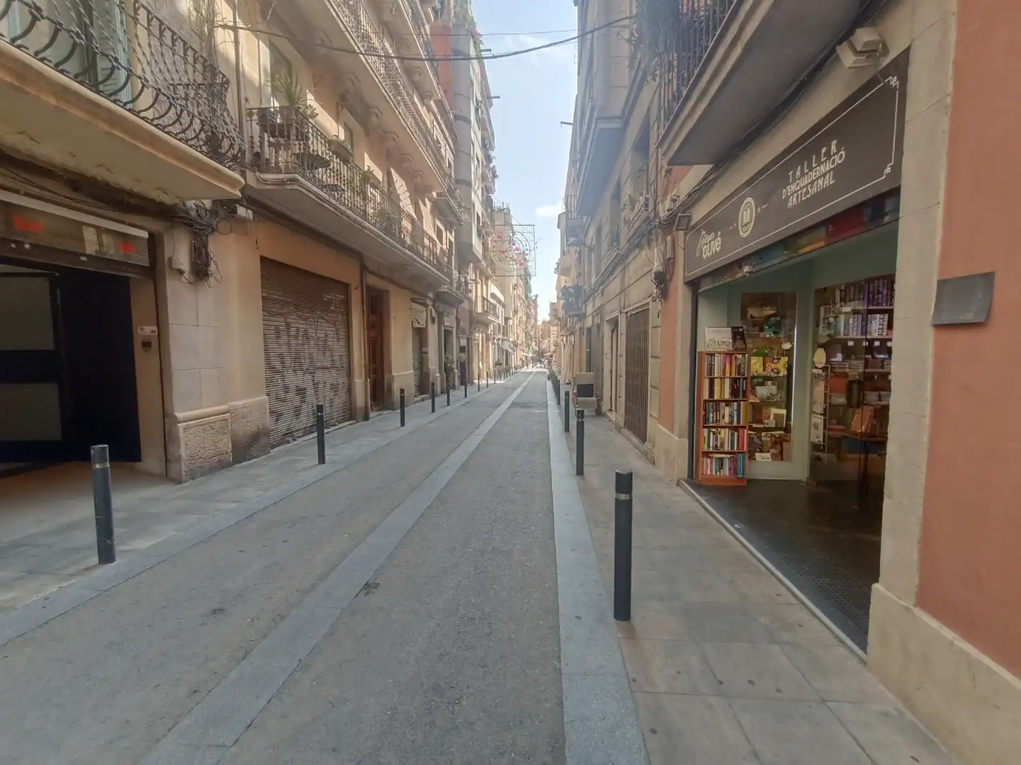 Vista exterior de Local en venta en Barcelona con Aire acondicionado
