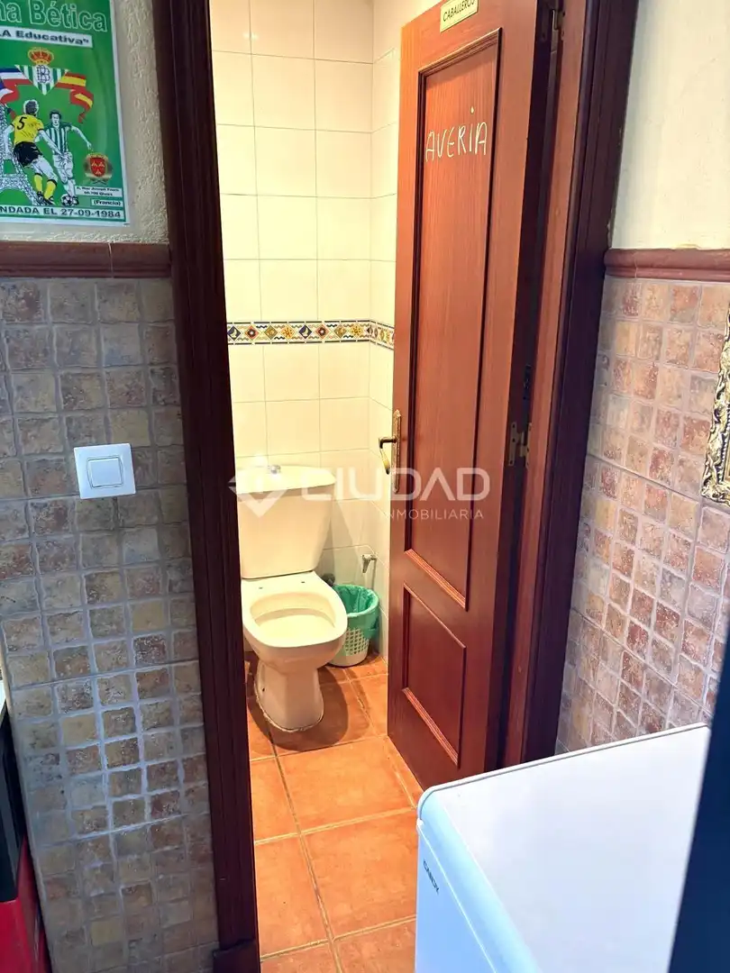 Bathroom of Commercial properties for sale in Sanlúcar de Barrameda