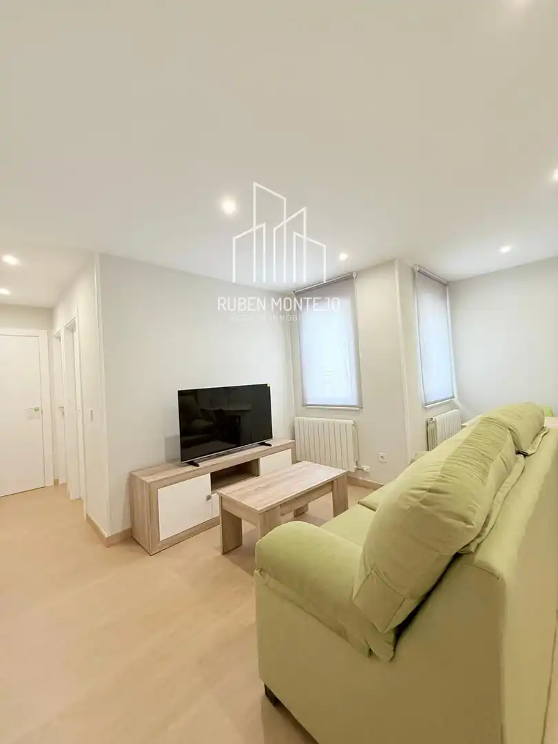 Living room of Flat for rent in Salamanca  with Heating, Storage room and Furnished