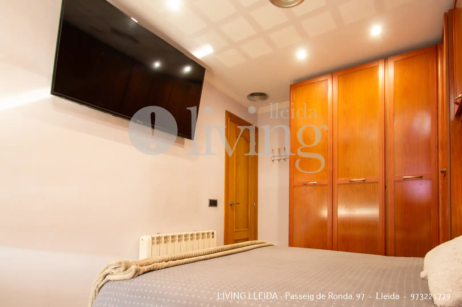 Bedroom of Flat for sale in Lleida  with Air Conditioner, Heating and Furnished
