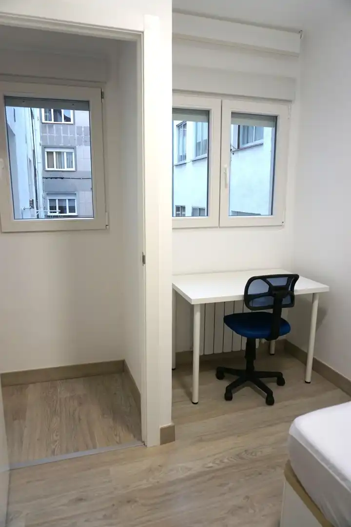 Room in Calle CAPITAN MENDEZ VIGO, 50, Santo Tomás