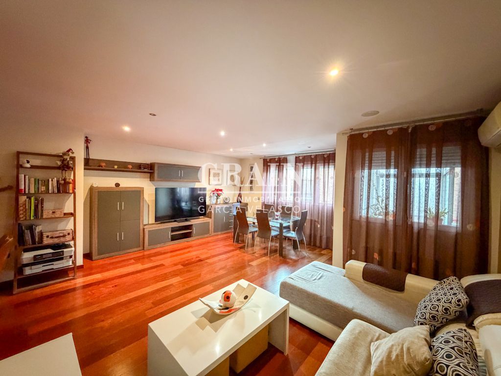 Living room of Flat for sale in  Albacete Capital  with Air Conditioner, Heating and Balcony