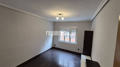 Photo 3 of Flat for sale in Calle Magdalena, Versalles, Avilés