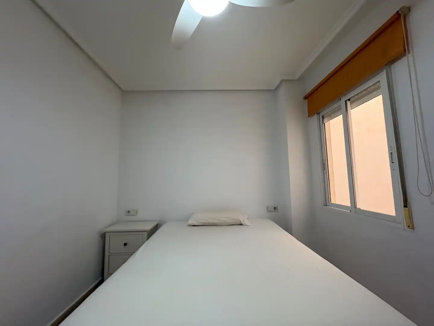 Schlafzimmer von Wohnung zur Miete in Torrevieja mit Klimaanlage, Heizung und Terrasse