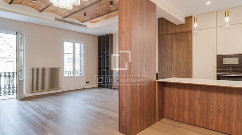 Piso en excelentes condiciones de 4 dormitorios en venta en Eixample Derecho, image 3