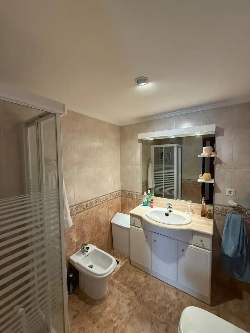 Baño de Piso en venta en Castro-Urdiales con Calefacción