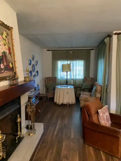 Sala de estar de Casa o chalet en venta en La Adrada  con Calefacción, Jardín privado y Trastero