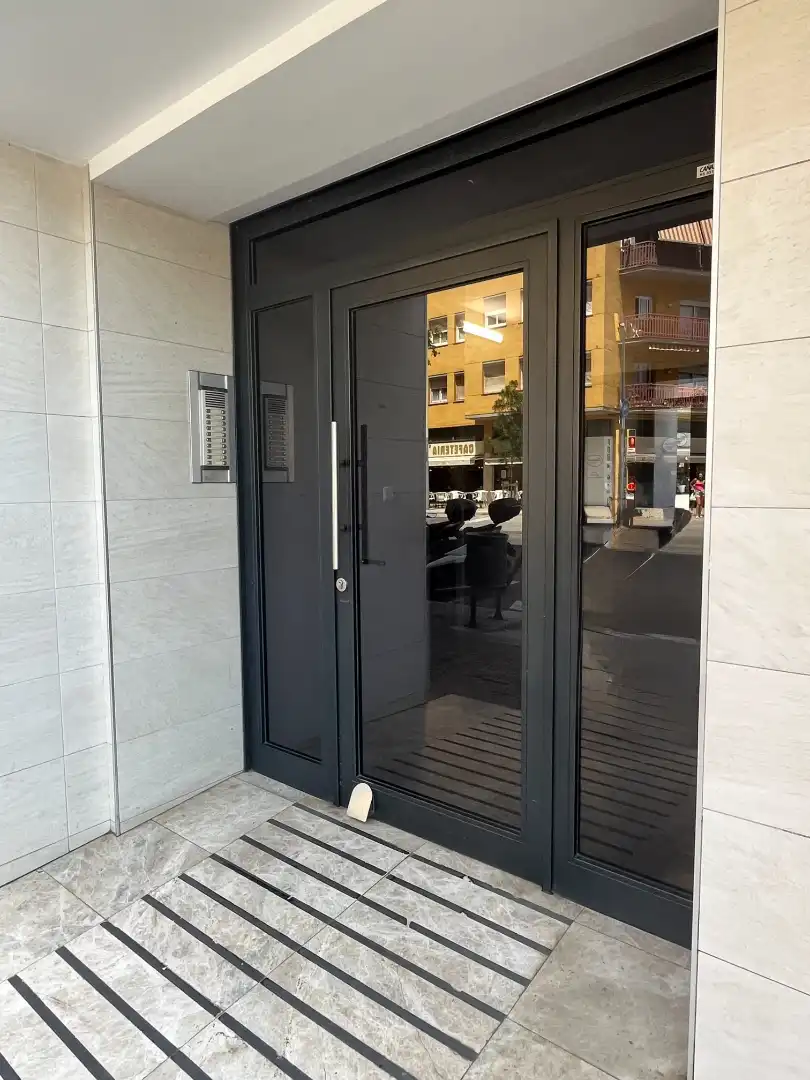 Pis en venda en Barcelona amb Forn i Balcó