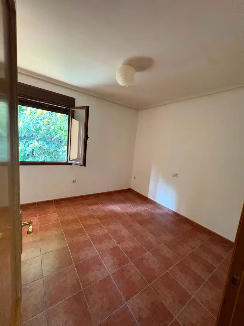 Schlafzimmer von Wohnung zur Miete in Toledo mit Klimaanlage, Heizung und Privatgarten